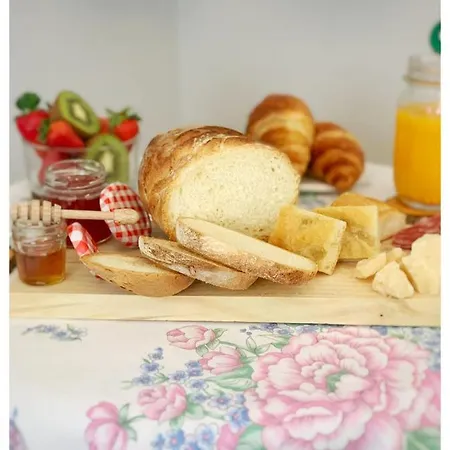 Alojamento de Acomodação e Pequeno-almoço La Casina 3*